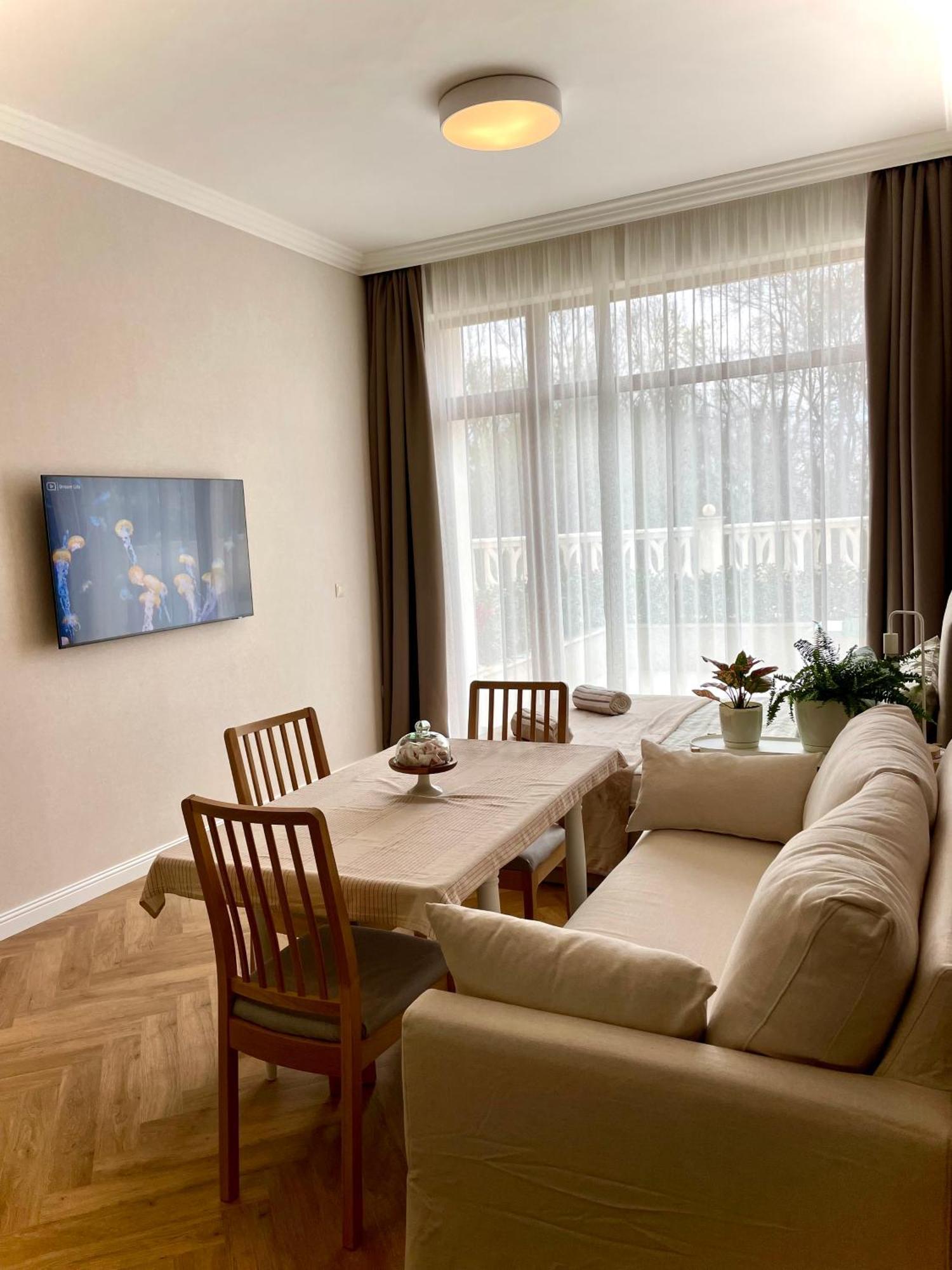 Black Sea Studio Warna Exterior foto